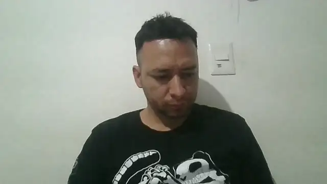 Snapshot of angeljz4 chatting on February 23, 5:38 am angeljz4 online show from February 23, 5:38 am