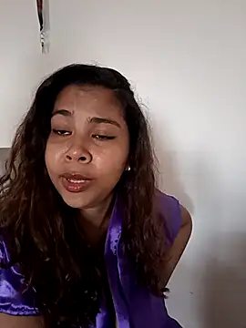 Snapshot of Vidiia chatting on April 19, 9:28 pm Vidiia online show from April 19, 9:28 pm