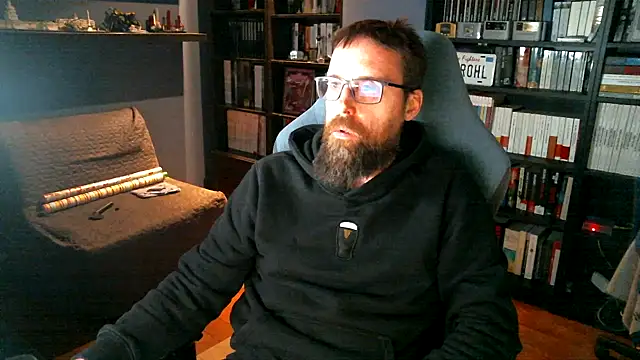 Snapshot of MeSteff chatting on April 15, 7:10 pm MeSteff online show from April 15, 7:10 pm