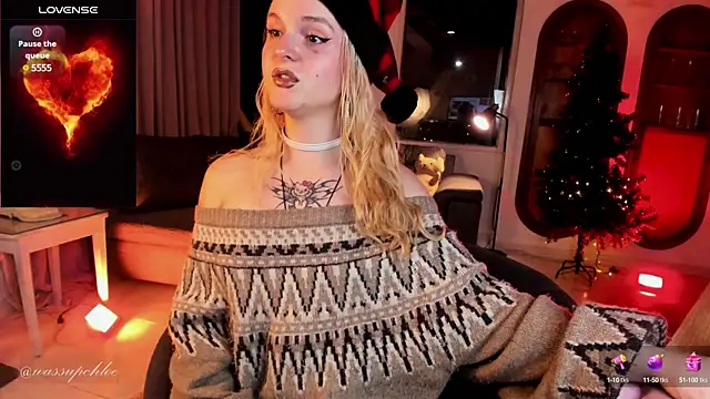 misschloe   online show from December 12, 11:14 pm