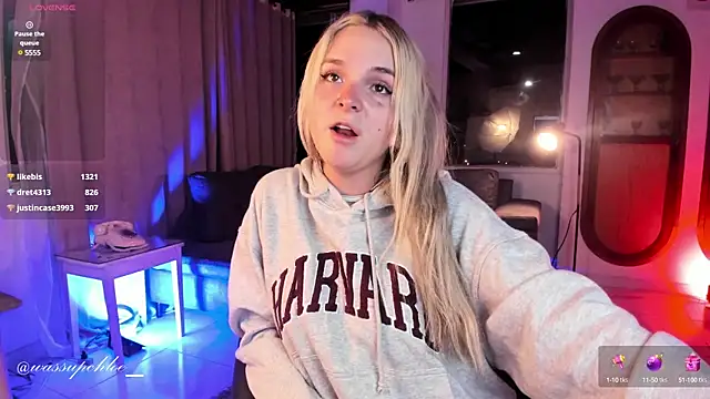 misschloe   online show from February 5, 4:16 am