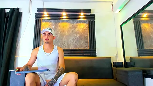 liam genner  online show from October 2, 7:54 pm