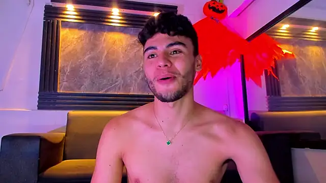 liam genner  online show from October 14, 8:20 pm