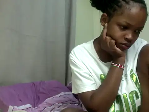 Snapshot of queen-sasha chatting on November 25, 6:57 am queen-sasha online show from November 25, 6:57 am