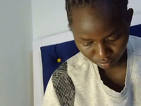 Snapshot of Seeexxxy-bree chatting on February 24, 6:44 am Seeexxxy-bree online show from February 24, 6:44 am