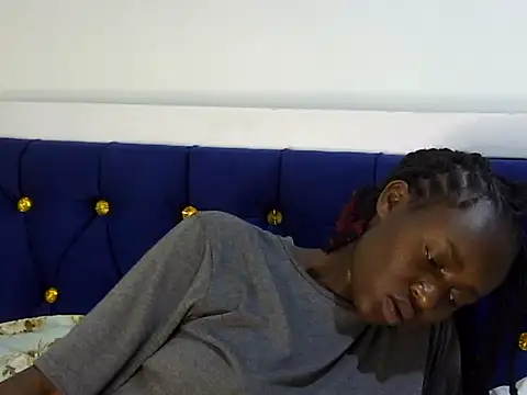 Snapshot of Seeexxxy-bree chatting on March 13, 5:47 am Seeexxxy-bree online show from March 13, 5:47 am