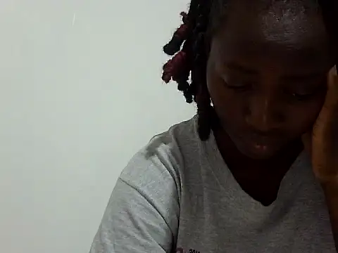 Snapshot of Seeexxxy-bree chatting on March 16, 9:57 am Seeexxxy-bree online show from March 16, 9:57 am