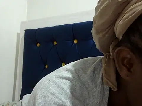 Snapshot of Seeexxxy-bree chatting on March 18, 7:33 am Seeexxxy-bree online show from March 18, 7:33 am