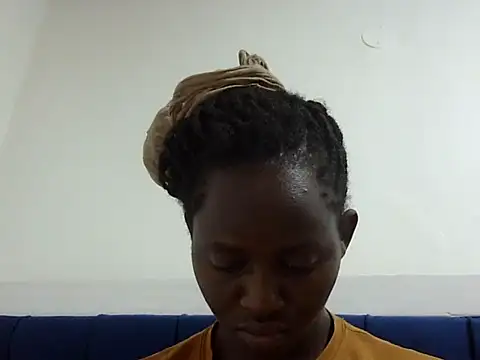 Snapshot of Seeexxxy-bree chatting on April 7, 7:09 am Seeexxxy-bree online show from April 7, 7:09 am