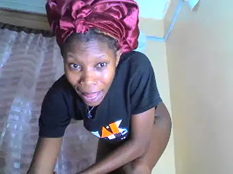 smallnaughtygirl online show from January 30, 9:36 am