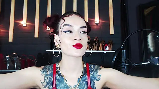 Liilith goddess  online show from December 13, 7:25 am