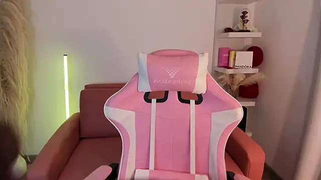 veronicaxx69 online show from March 9, 1:53 am