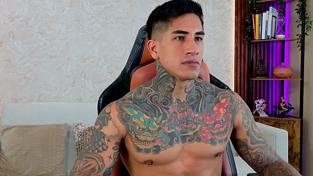 AdanReilly online show from March 22, 8:01 pm