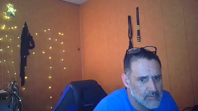 Snapshot of Lia_Y_PatrickX chatting on March 13, 12:16 am Lia Y PatrickX online show from March 13, 12:16 am