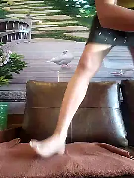 zizi public online show from January 16, 8:33 am