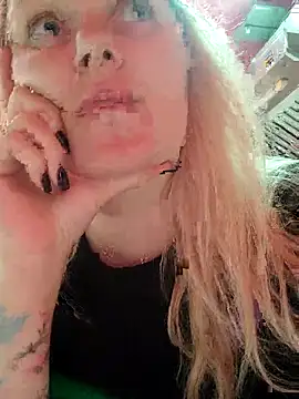Snapshot of LadyLolyPop_ chatting on May 9, 2:06 am LadyLolyPop online show from May 9, 2:06 am