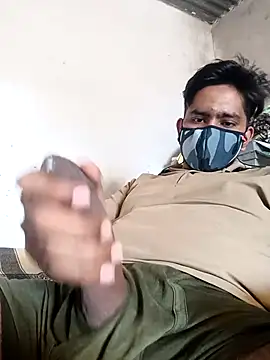 Snapshot of Pussy_lover_33 chatting on September 11, 9:20 am Pussy lover 33 online show from September 11, 9:20 am