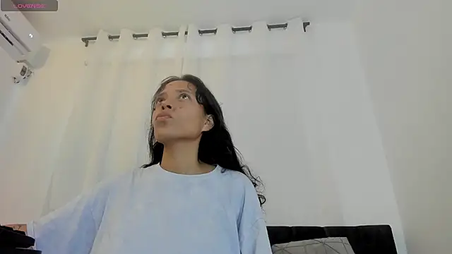 lexyfyre online show from May 8, 11:26 am
