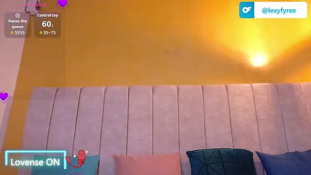 lexyfyre online show from May 21, 11:39 am