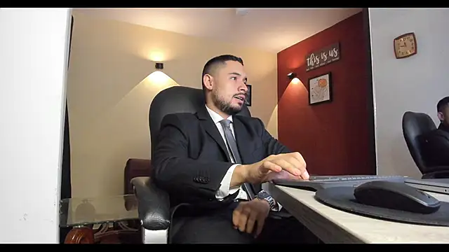 Snapshot of thesexlawyer1 chatting on November 22, 3:27 am thesexlawyer1 online show from November 22, 3:27 am