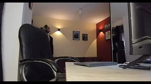 Snapshot of thesexlawyer1 chatting on December 3, 8:18 pm thesexlawyer1 online show from December 3, 8:18 pm