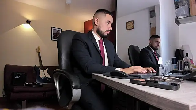 Snapshot of thesexlawyer1 chatting on March 28, 3:28 am thesexlawyer1 online show from March 28, 3:28 am