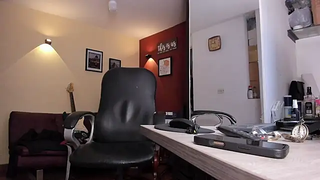 Snapshot of thesexlawyer1 chatting on March 30, 5:19 am thesexlawyer1 online show from March 30, 5:19 am