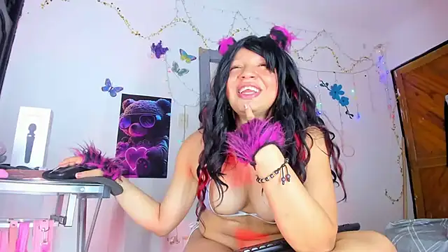 Emily Coper18 online show from February 1, 11:48 pm