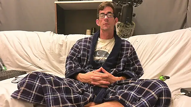 joeiandola online show from October 26, 3:01 am