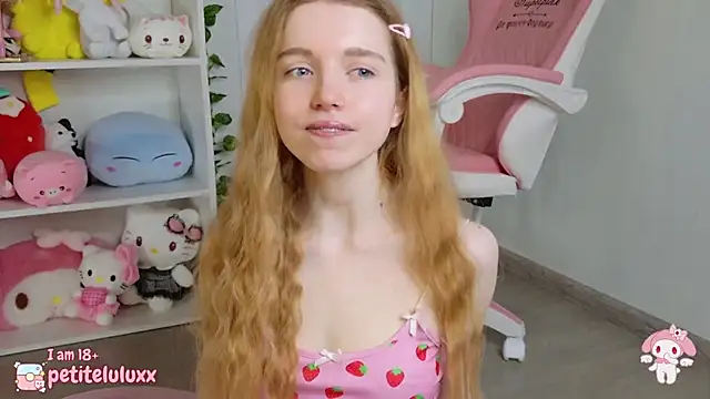 petiteluluxx online show from December 2, 9:24 am