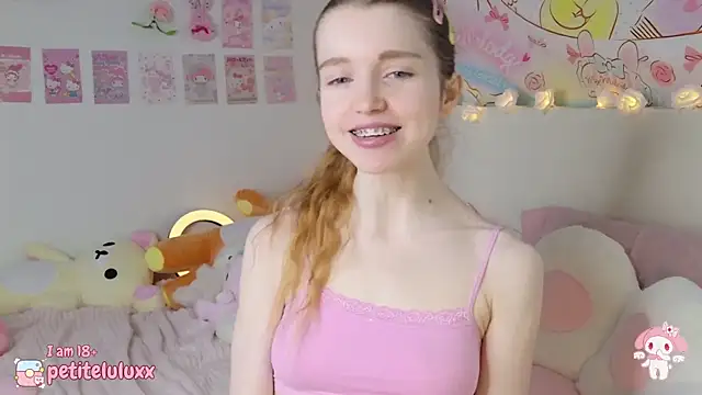 petiteluluxx online show from January 23, 8:57 am