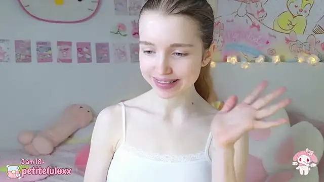petiteluluxx online show from January 25, 8:53 am