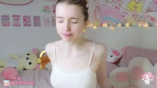 petiteluluxx online show from January 29, 9:01 am