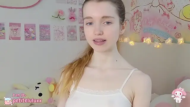 petiteluluxx online show from February 19, 9:06 am
