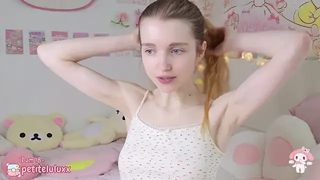 petiteluluxx online show from February 26, 8:59 am