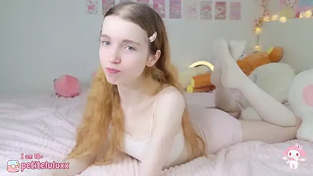 petiteluluxx online show from March 21, 9:12 am
