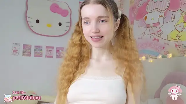 petiteluluxx online show from March 23, 9:10 am