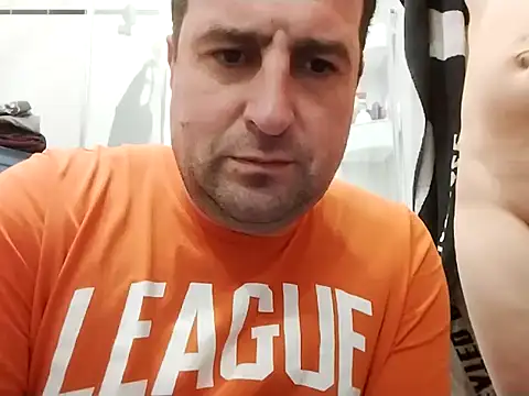 Snapshot of Natuerlich_verliebt69 chatting on December 9, 7:07 pm Natuerlich verliebt69 online show from December 9, 7:07 pm