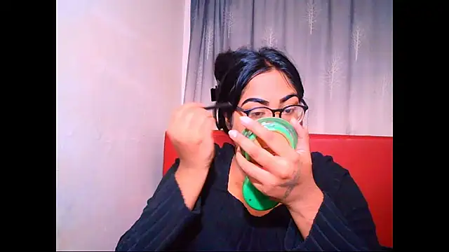 Snapshot of Indian_Lola00 chatting on September 23, 4:54 pm Indian Lola00 online show from September 23, 4:54 pm