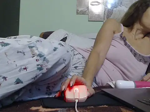 Snapshot of SexyGioconda chatting on February 20, 11:21 pm SexyGioconda online show from February 20, 11:21 pm