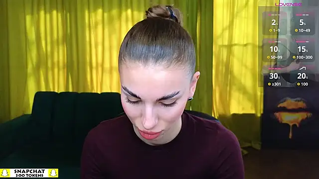 EmmyGreans online show from March 26, 6:41 am