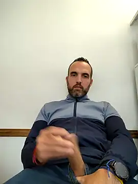 leon3875 online show from March 5, 3:29 pm