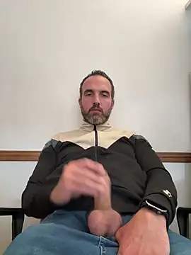 leon3875 online show from March 5, 3:19 pm