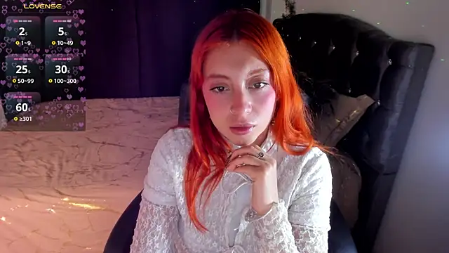 Snapshot of Violetaarey chatting on April 23, 2:02 am Violetaarey online show from April 23, 2:02 am