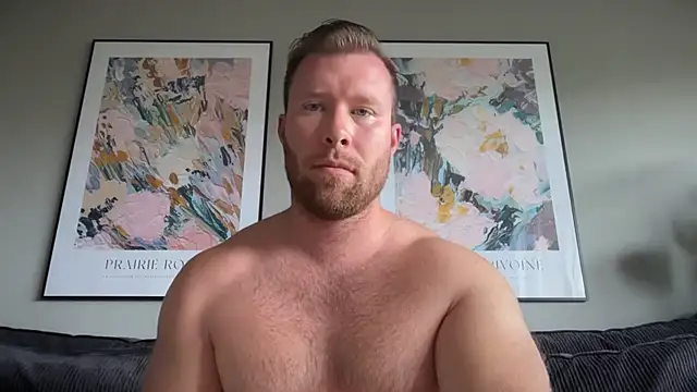 Snapshot of swekingxx chatting on June 4, 9:15 am swekingxx online show from June 4, 9:15 am
