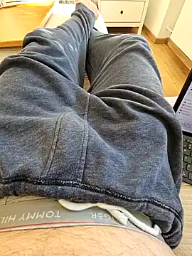 Snapshot of BigPassion89 chatting on February 2, 1:30 pm BigPassion89 online show from February 2, 1:30 pm