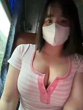 Snapshot of May-Squirt chatting on January 17, 10:33 am May-Squirt online show from January 17, 10:33 am