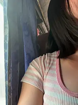 Snapshot of May-Squirt chatting on January 21, 7:58 am May-Squirt online show from January 21, 7:58 am