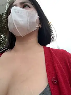 Snapshot of May-Squirt chatting on February 12, 10:35 am May-Squirt online show from February 12, 10:35 am