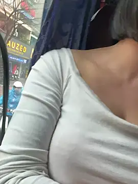 Snapshot of May-Squirt chatting on February 16, 8:43 am May-Squirt online show from February 16, 8:43 am